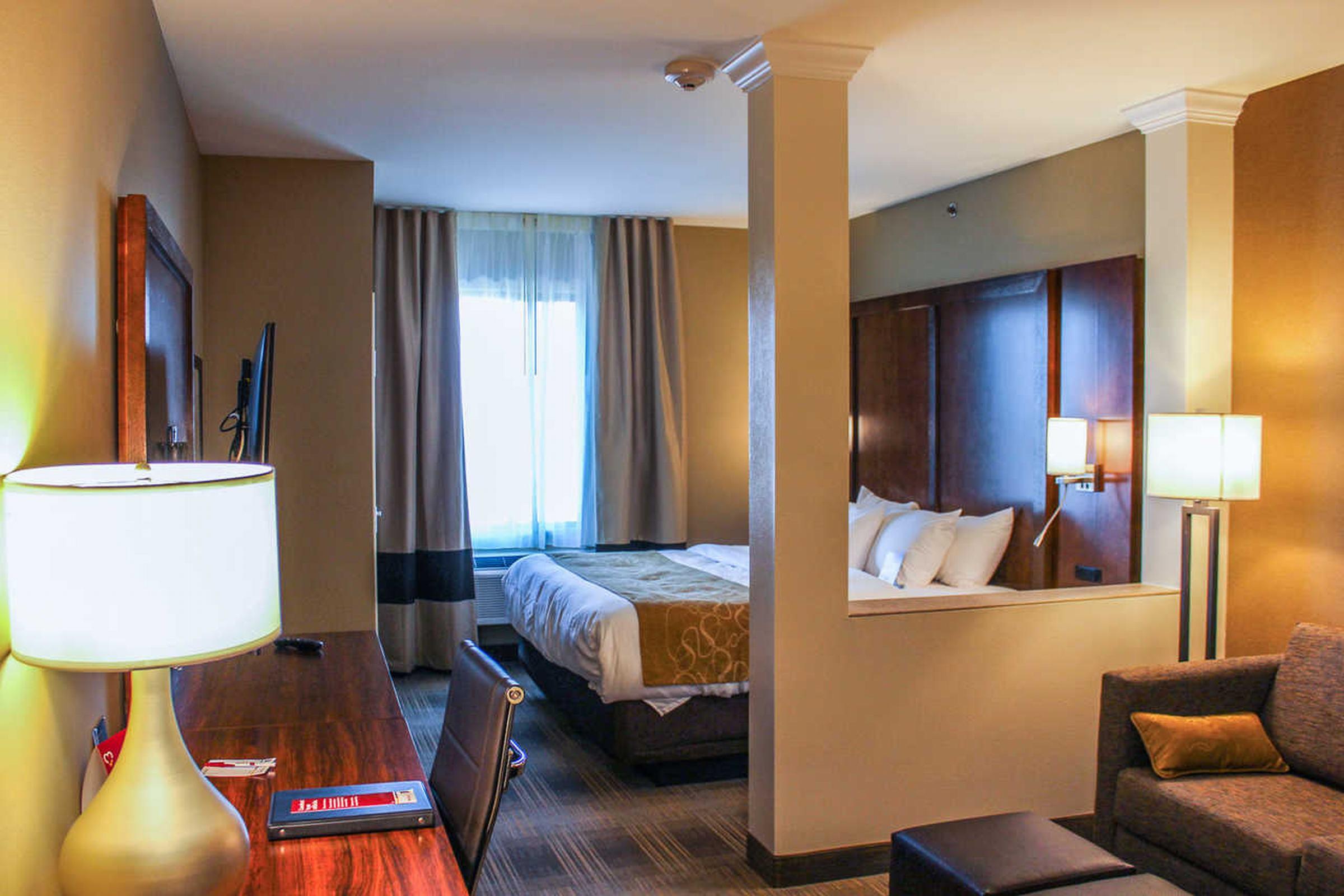 Comfort Suites University Брукингс Экстерьер фото