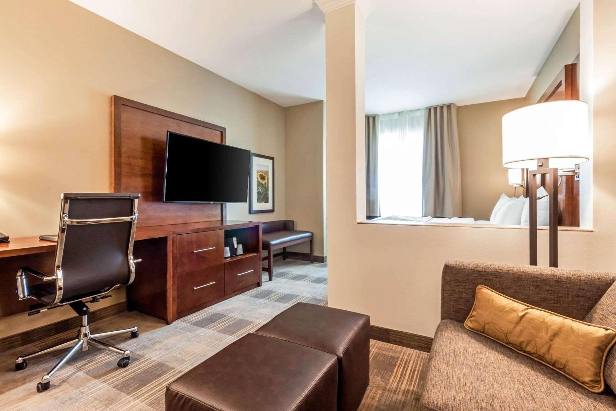 Comfort Suites University Брукингс Экстерьер фото