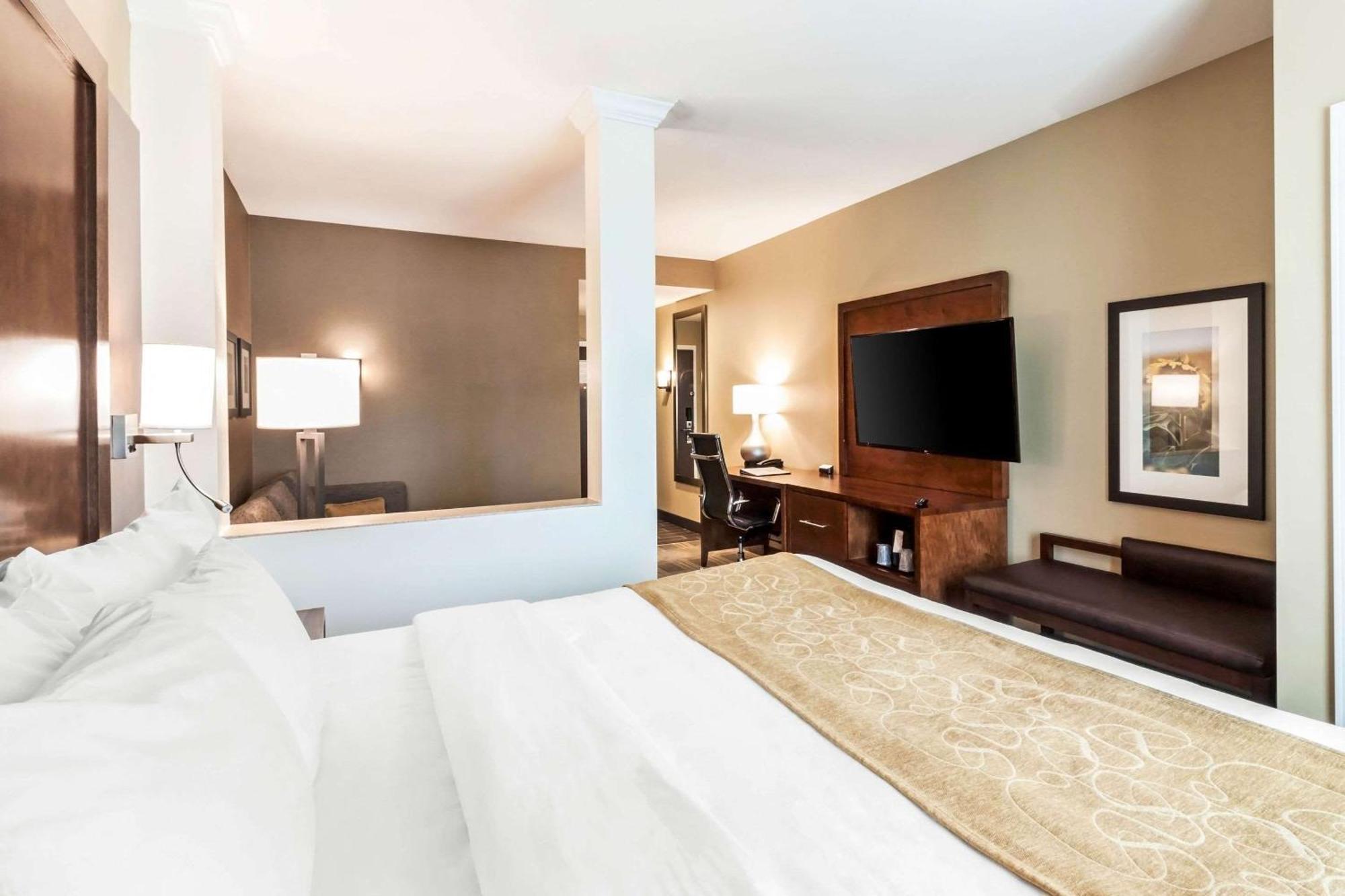 Comfort Suites University Брукингс Экстерьер фото